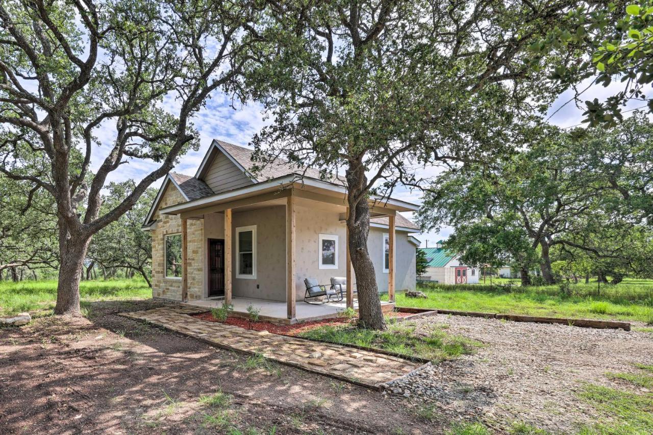 Cozy Spring Branch Cottage In Hill Country! Екстериор снимка